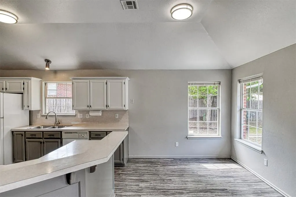 Photo 11 — 1200 Teakwood Drive, Norman, OK 73071