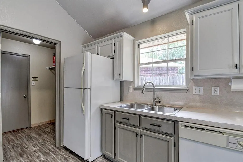 Photo 16 — 1200 Teakwood Drive, Norman, OK 73071