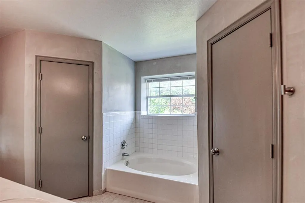 Photo 23 — 1200 Teakwood Drive, Norman, OK 73071