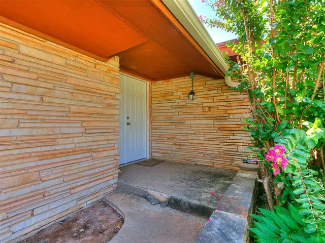 Photo 4 — 6508 S Country Club Drive, Oklahoma City, OK 73159