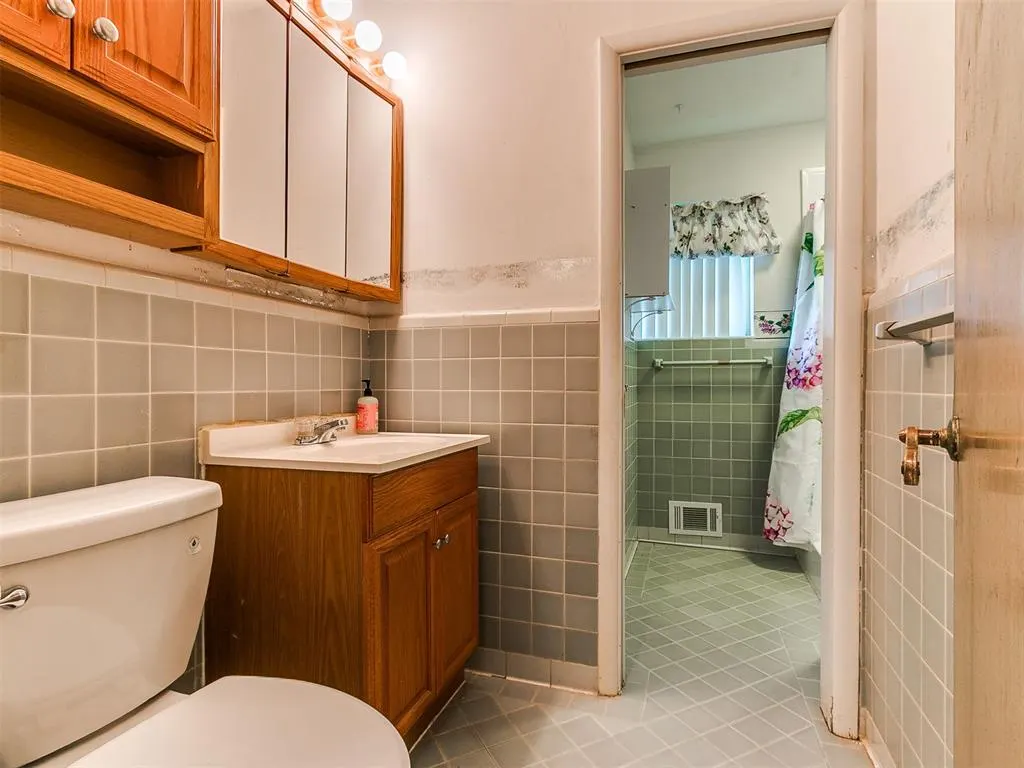 Photo 13 — 6508 S Country Club Drive, Oklahoma City, OK 73159