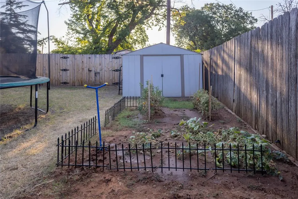 Photo 27 — 524 N 5th Street, Weatherford, OK 73096
