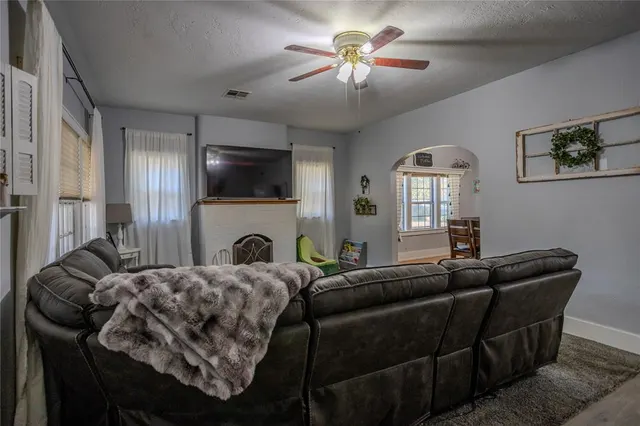 Photo 4 — 524 N 5th Street, Weatherford, OK 73096