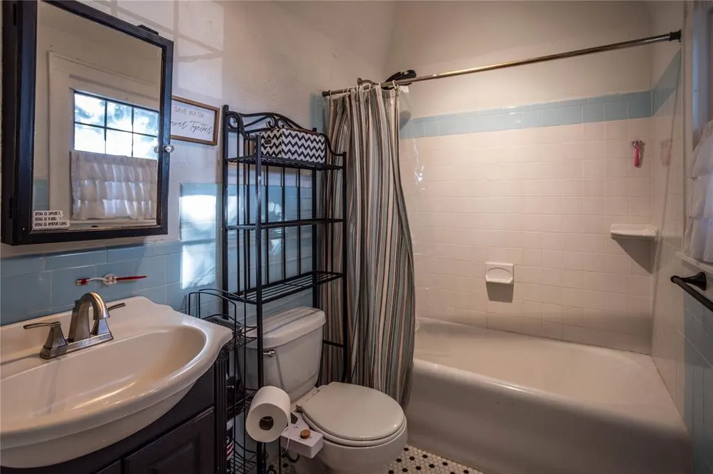 Photo 13 — 524 N 5th Street, Weatherford, OK 73096