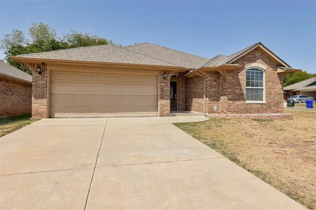 Photo 3 — 1633 Rangeline Road, Norman, OK 73071