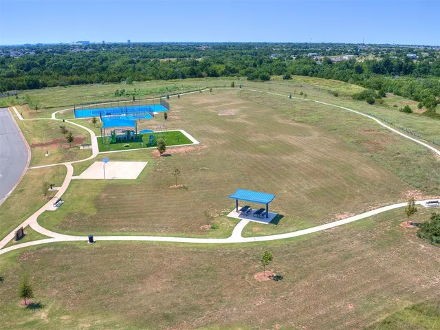 Photo 5 — 4106 Caraway Lane, Norman, OK 73026