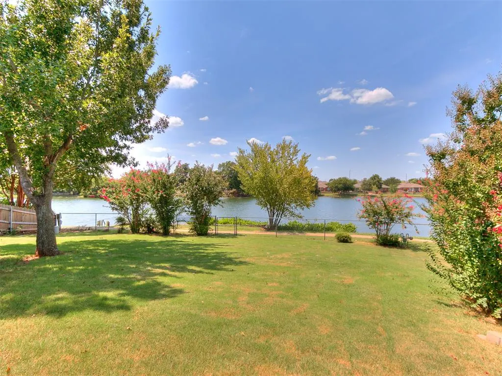 Photo 5 — 328 Waterfront Drive, Norman, OK 73071