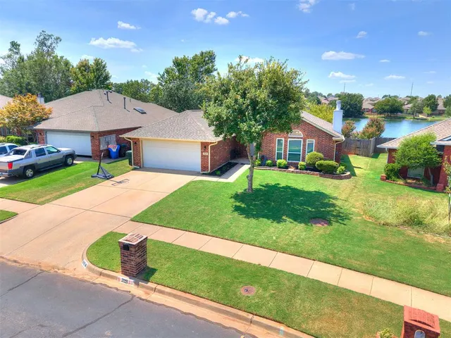 Photo 6 — 328 Waterfront Drive, Norman, OK 73071