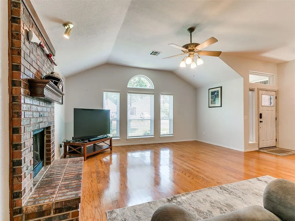 Photo 13 — 328 Waterfront Drive, Norman, OK 73071