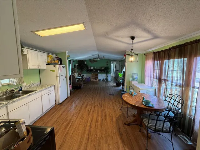 Photo 5 — 35223 E 131 Road, Maud, OK 74854