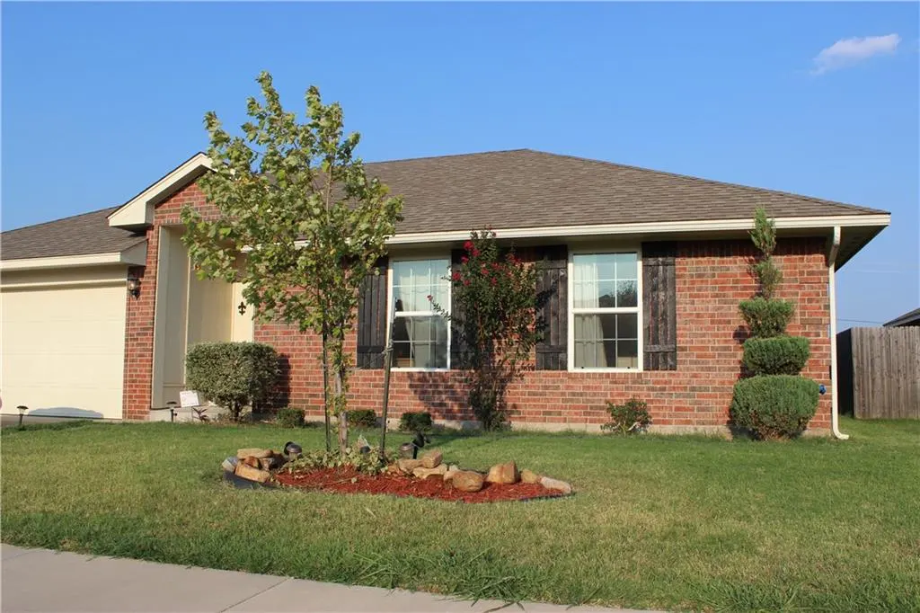 Front exterior — 21206 River Lark Ln Lane, Edmond, OK 73012