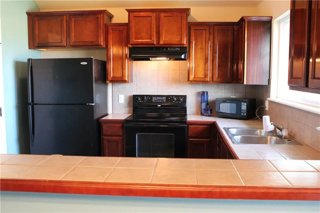 Photo 4 — 21206 River Lark Ln Lane, Edmond, OK 73012