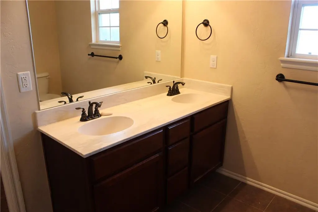 Photo 16 — 21206 River Lark Ln Lane, Edmond, OK 73012