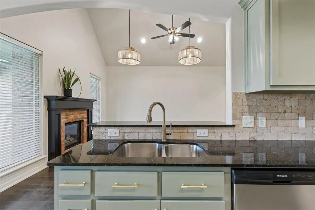 Photo 23 — 5613 St James Place, Oklahoma City, OK 73179