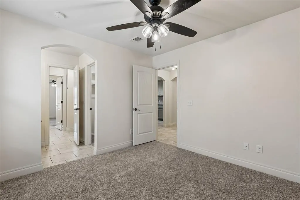 Photo 24 — 5613 St James Place, Oklahoma City, OK 73179