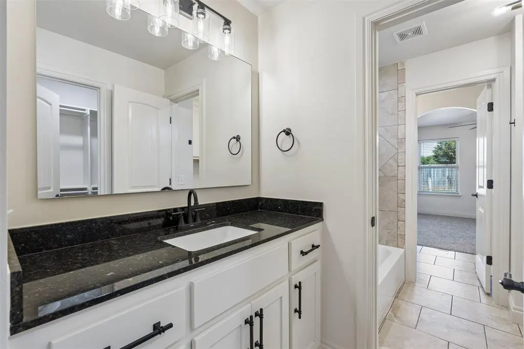 Photo 25 — 5613 St James Place, Oklahoma City, OK 73179