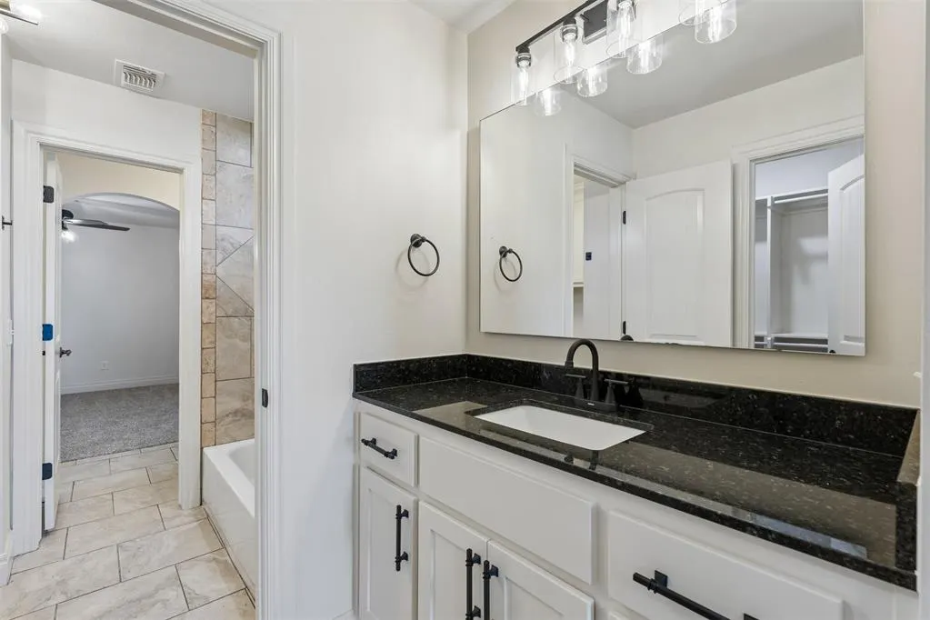 Photo 30 — 5613 St James Place, Oklahoma City, OK 73179