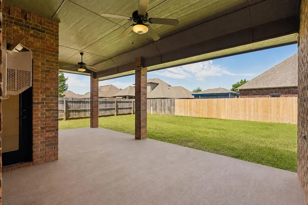 Photo 41 — 5613 St James Place, Oklahoma City, OK 73179