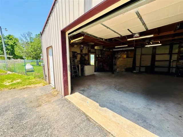 Photo 3 — 24505 234 Street, Purcell, OK 73080