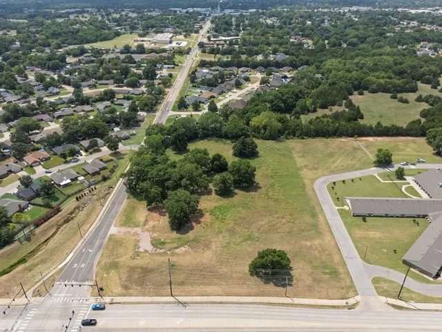 Photo 5 — 1601 N Bryan Avenue, Shawnee, OK 74804