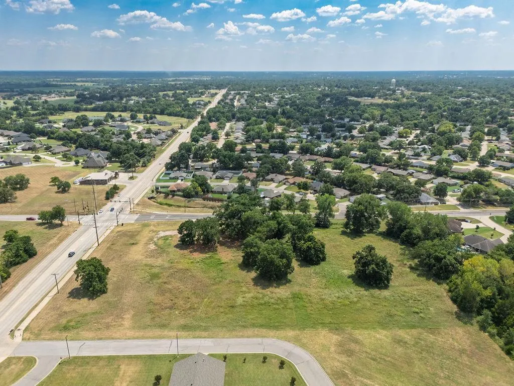 Photo 7 — 1601 N Bryan Avenue, Shawnee, OK 74804