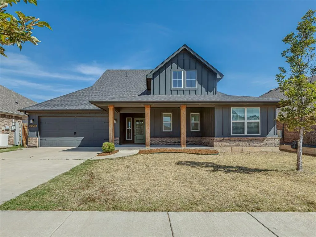 Front exterior — 10505 NW 33rd Street, Yukon, OK 73099