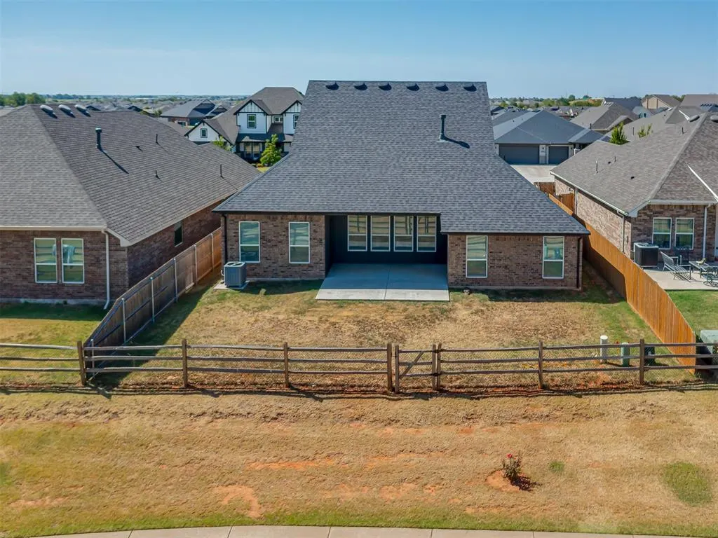 Photo 44 — 10505 NW 33rd Street, Yukon, OK 73099