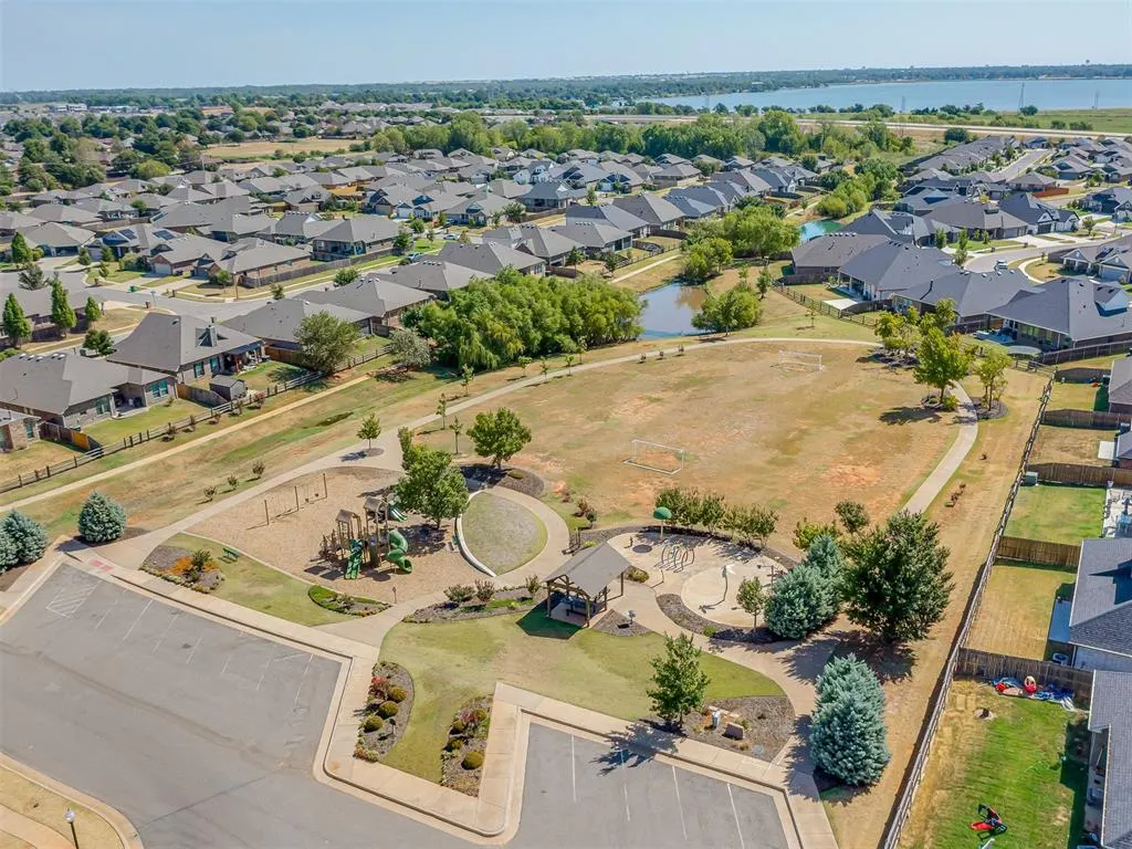 Photo 47 — 10505 NW 33rd Street, Yukon, OK 73099
