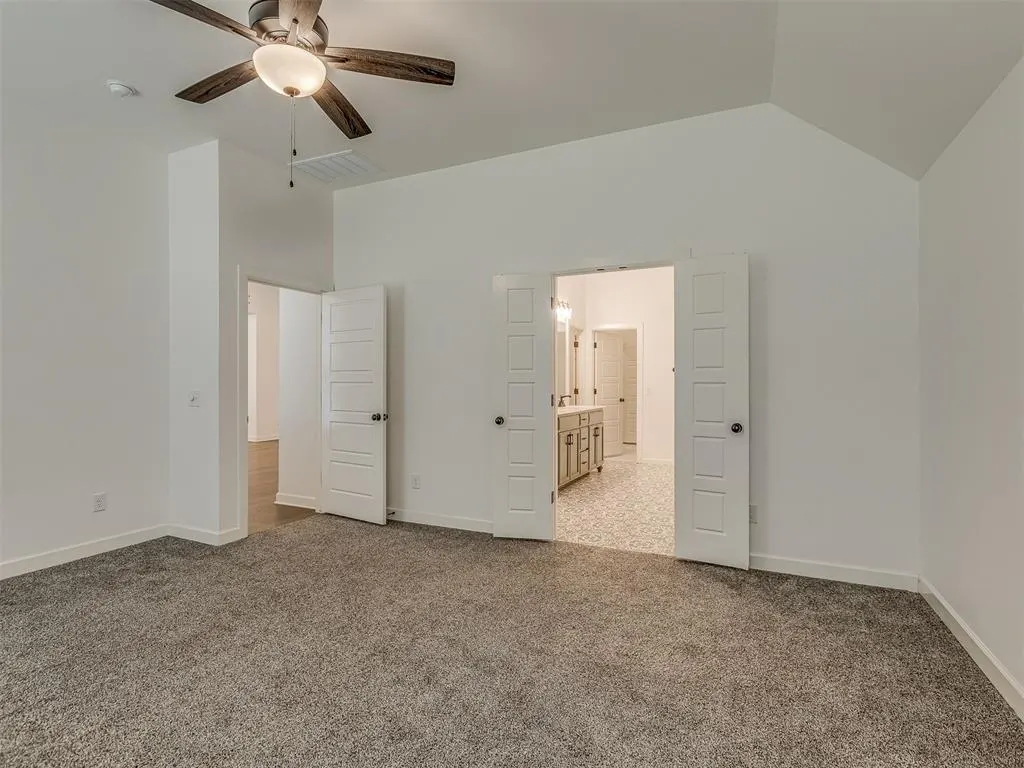 Photo 18 — 10505 NW 33rd Street, Yukon, OK 73099