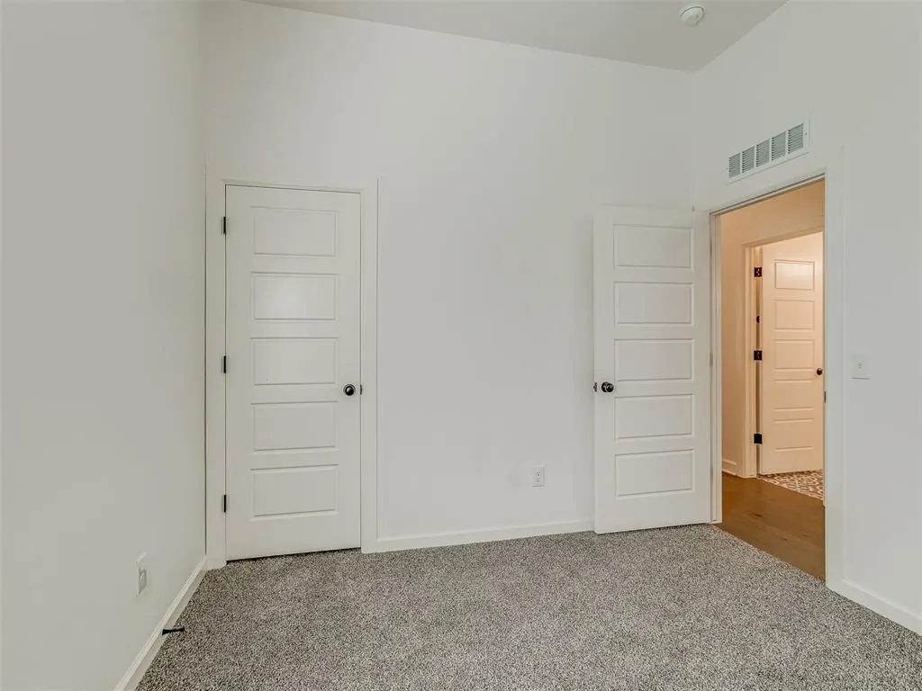 Photo 31 — 10505 NW 33rd Street, Yukon, OK 73099