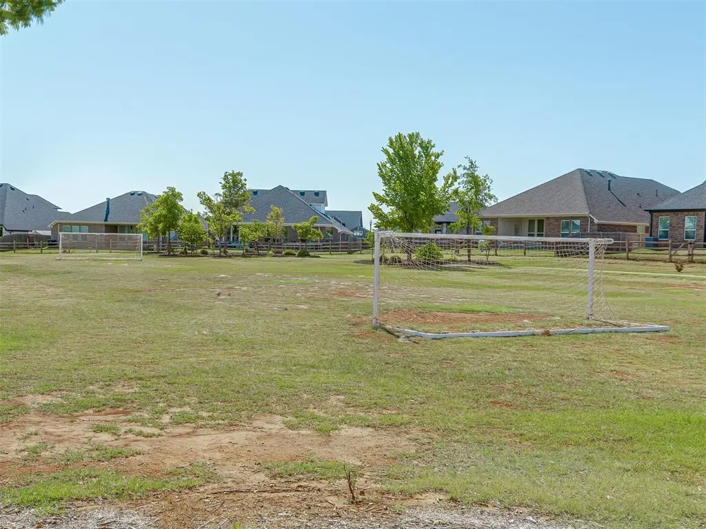Photo 42 — 10505 NW 33rd Street, Yukon, OK 73099