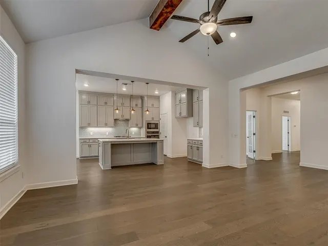 Photo 8 — 10505 NW 33rd Street, Yukon, OK 73099