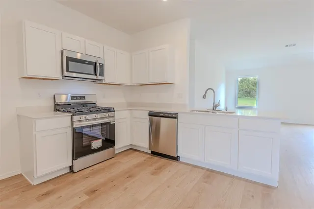 Photo 4 — 624 South Haven Drive, Noble, OK 73068