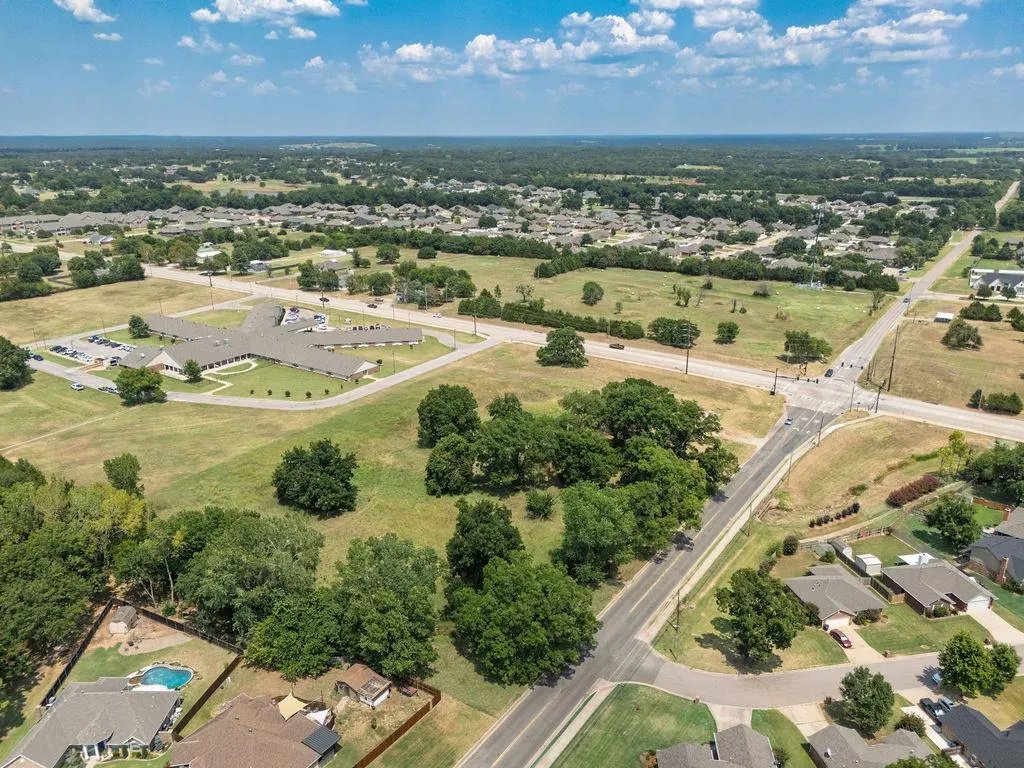 Photo 8 — 1601 N Bryan Avenue, Shawnee, OK 74804