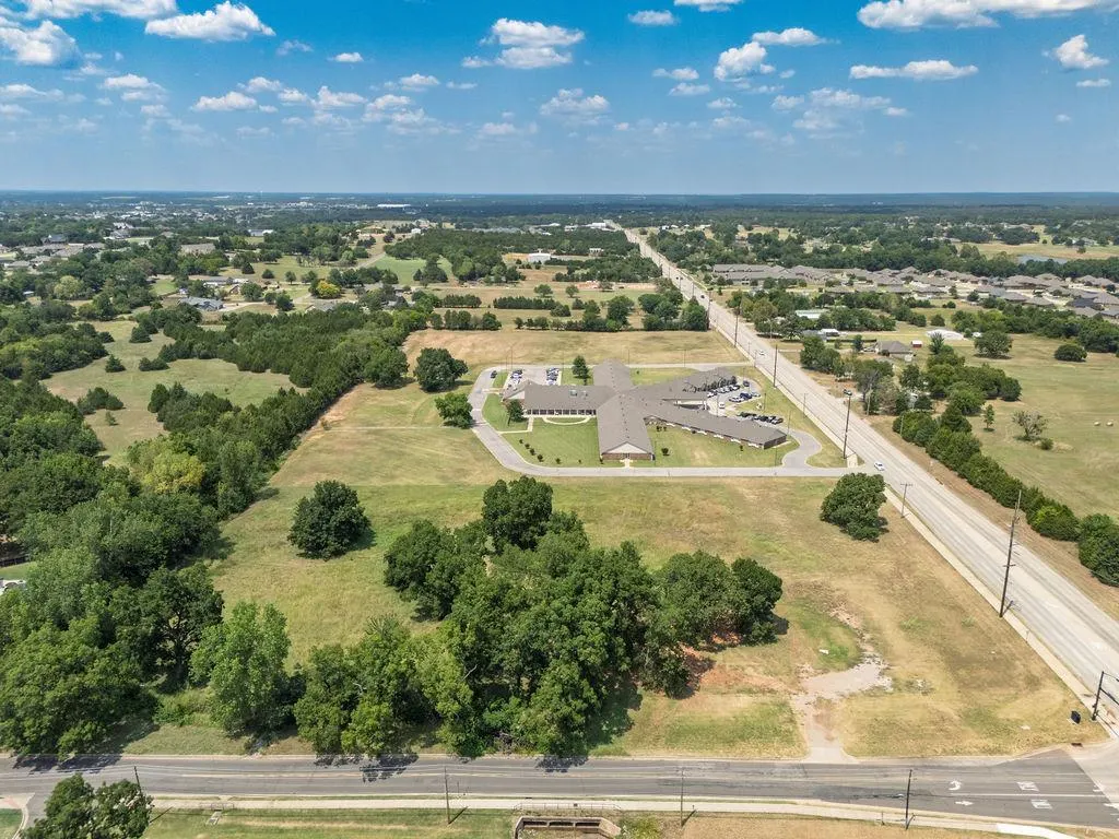 Photo 9 — 1601 N Bryan Avenue, Shawnee, OK 74804