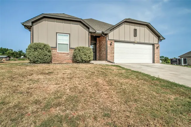 Photo 4 — 13112 Huntington Drive, Edmond, OK 73025