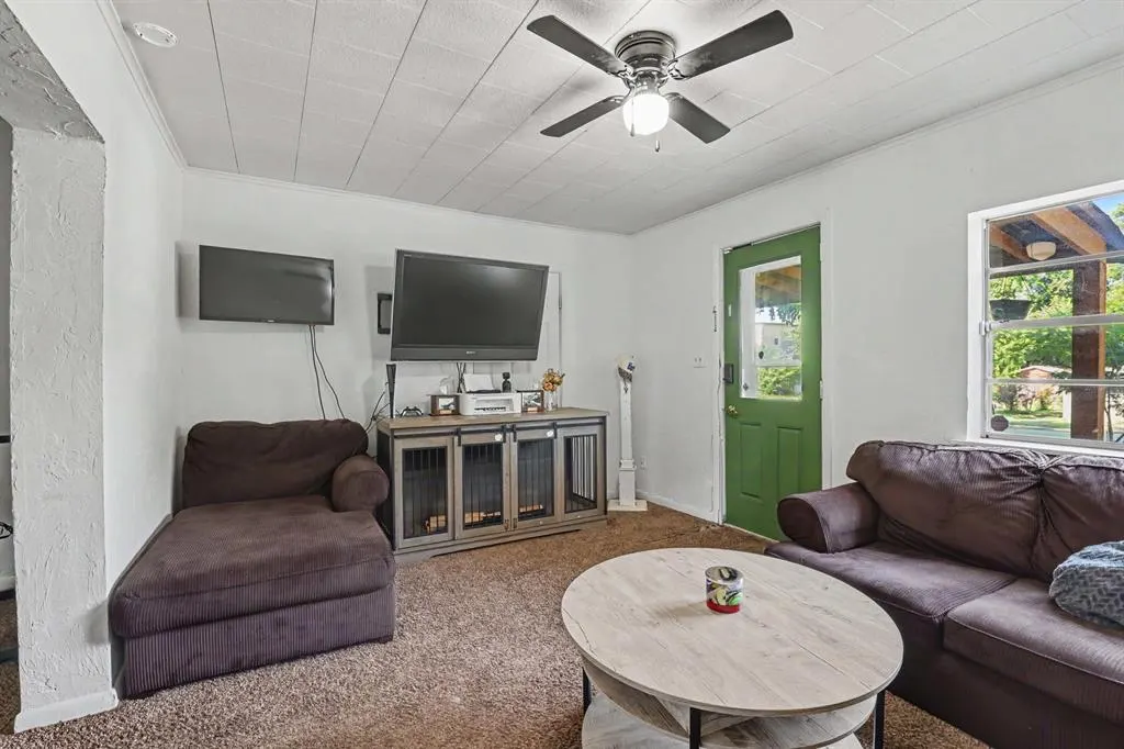 Photo 6 — 522 N Broad Street, Guthrie, OK 73044