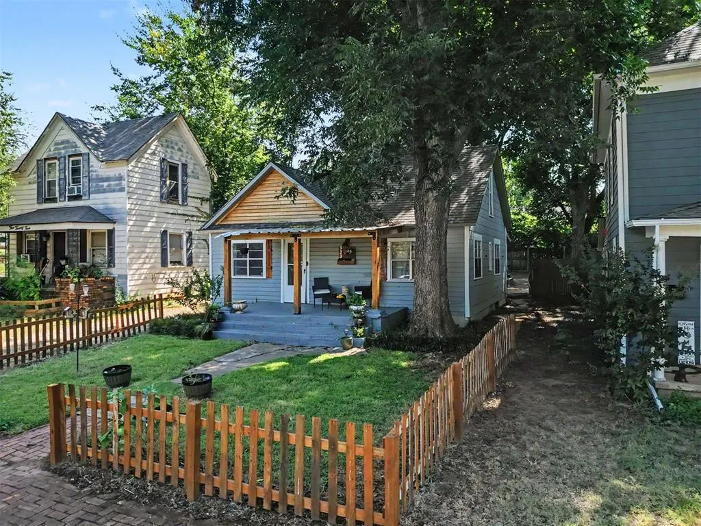 Photo 32 — 522 N Broad Street, Guthrie, OK 73044