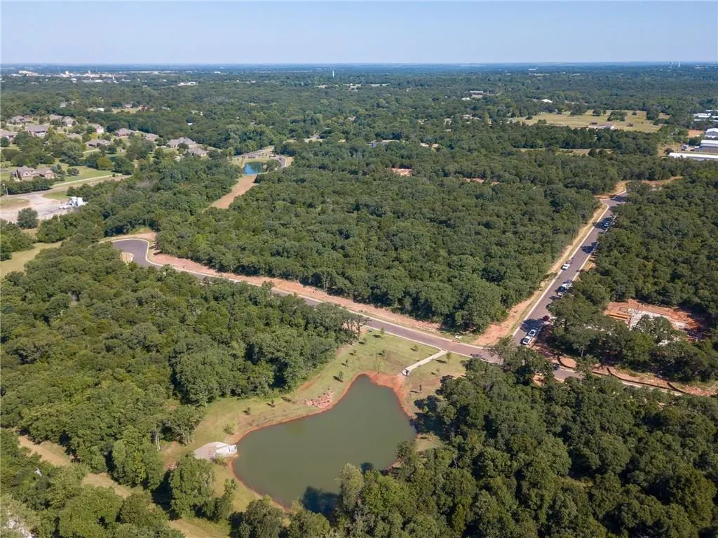 Photo 10 — 5716 Moulin Drive, Edmond, OK 73034