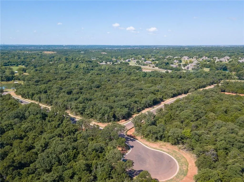 Photo 15 — 5716 Moulin Drive, Edmond, OK 73034