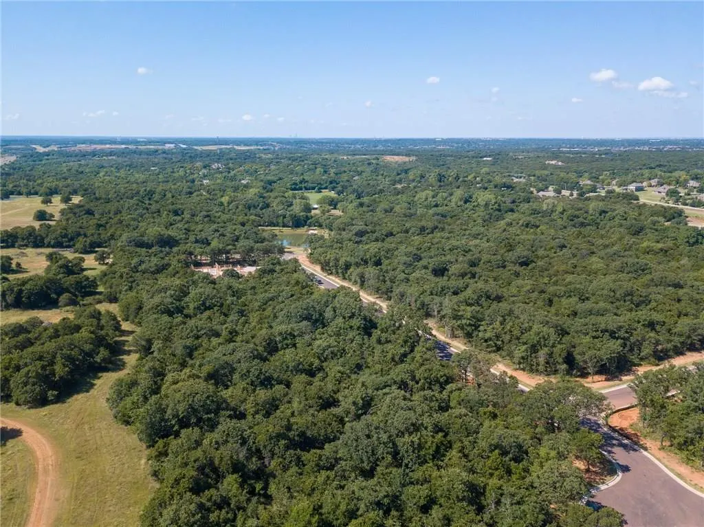 Photo 16 — 5716 Moulin Drive, Edmond, OK 73034