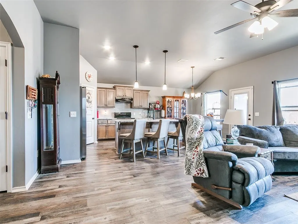 Photo 5 — 416 Kearny Lane, Yukon, OK 73099
