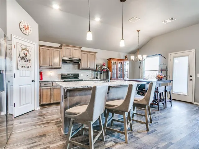 Photo 6 — 416 Kearny Lane, Yukon, OK 73099