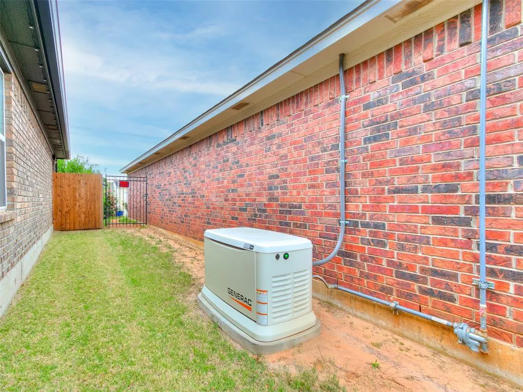 Photo 19 — 416 Kearny Lane, Yukon, OK 73099
