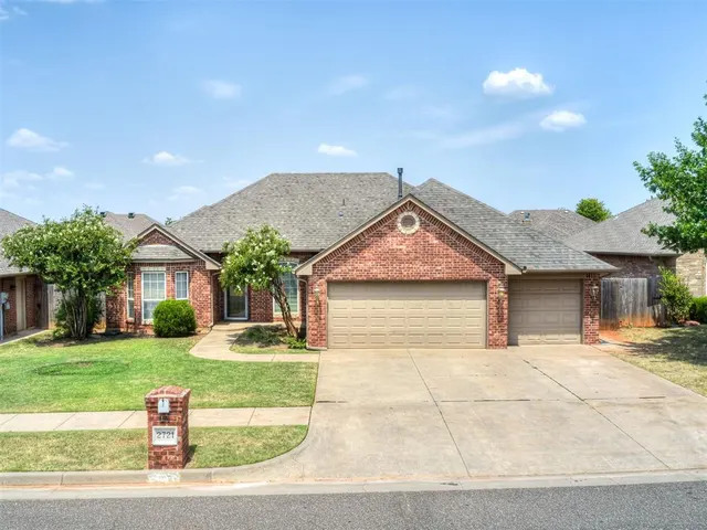 Photo 2 — 2721 NW 167th Street, Edmond, OK 73012