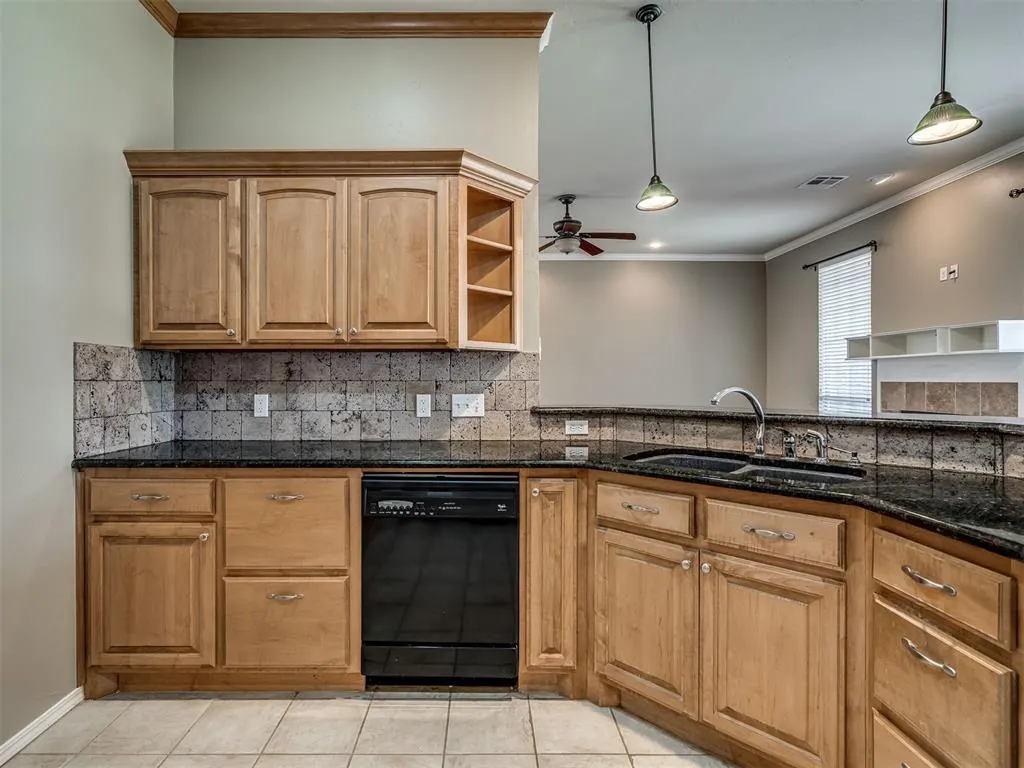Photo 14 — 2721 NW 167th Street, Edmond, OK 73012