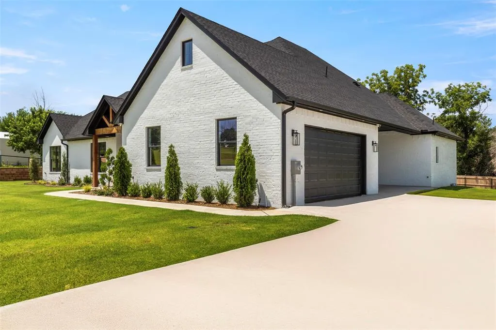 Photo 2 — 2884 Springridge Road, Guthrie, OK 73044