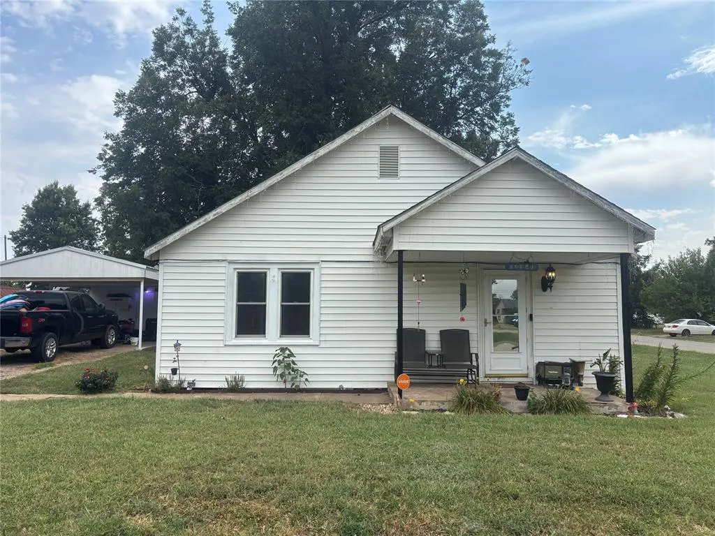 Front exterior — 1224 Kaw Street, Perry, OK 73077