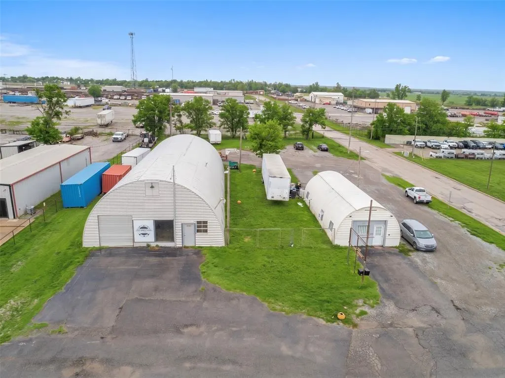 Front exterior — 1925 E Highway 66, El Reno, OK 73036