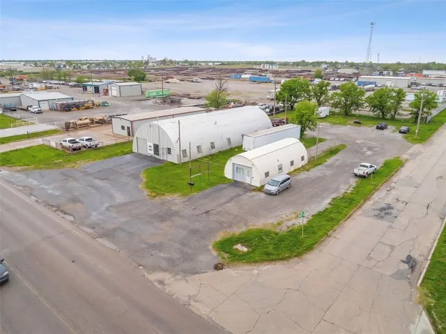 Photo 3 — 1925 E Highway 66, El Reno, OK 73036